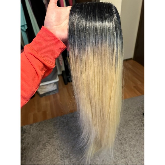 Blonde Rooted Safe Heat Wig - Picture 6 of 7